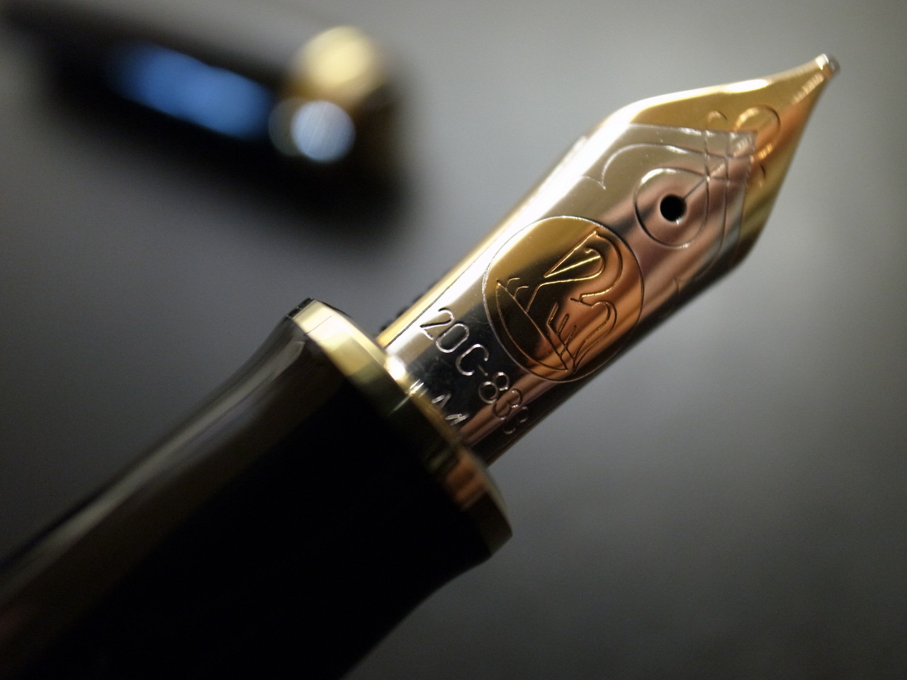 Pelikan 万年筆 m800 ペン先 M EN刻印あり Pelikan M800 M字 20Cペン先 :