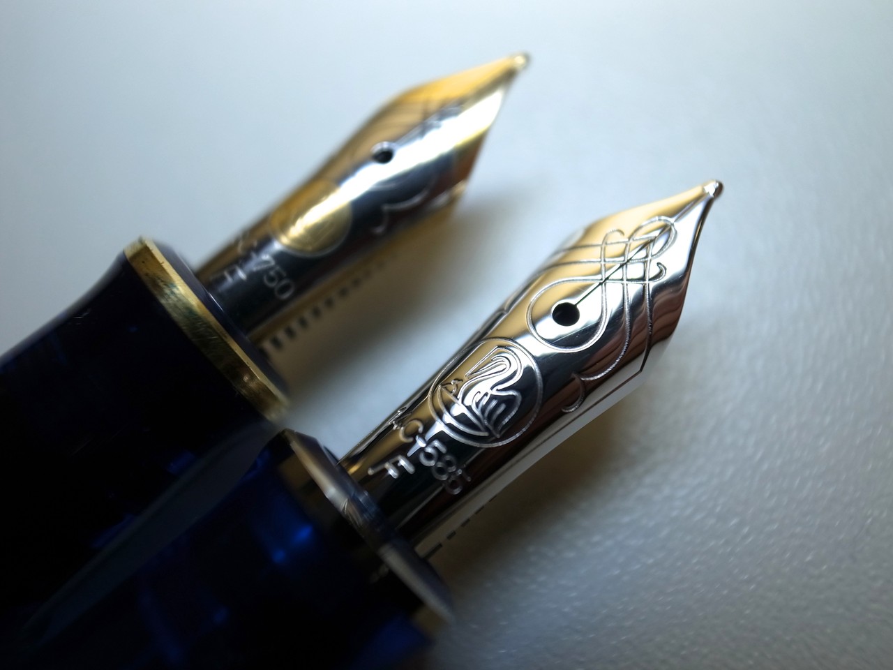 Pelikan ブルー透過系軸 : スティログラフィカ