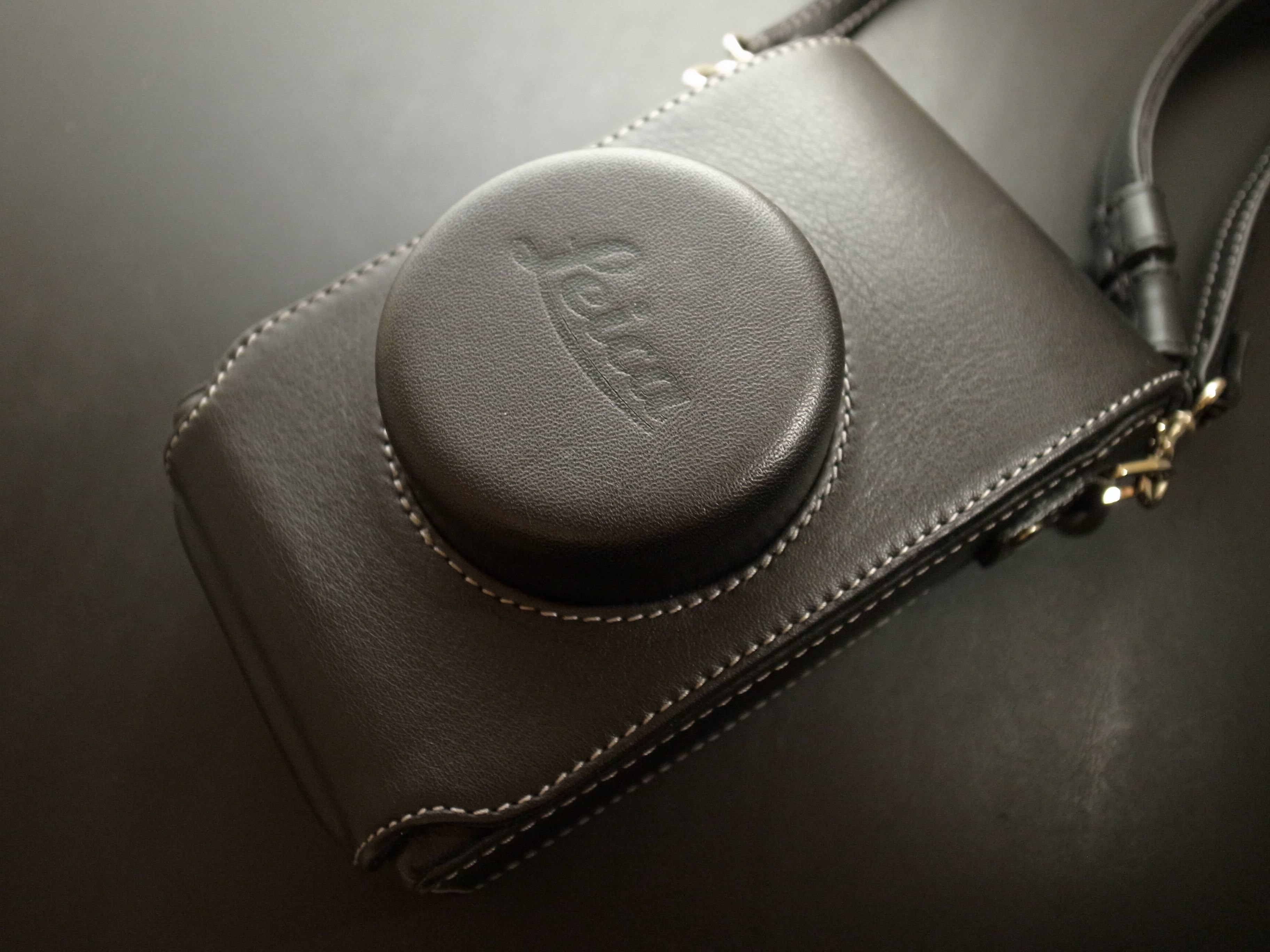 Leica X2用レザーケース : スティログラフィカ