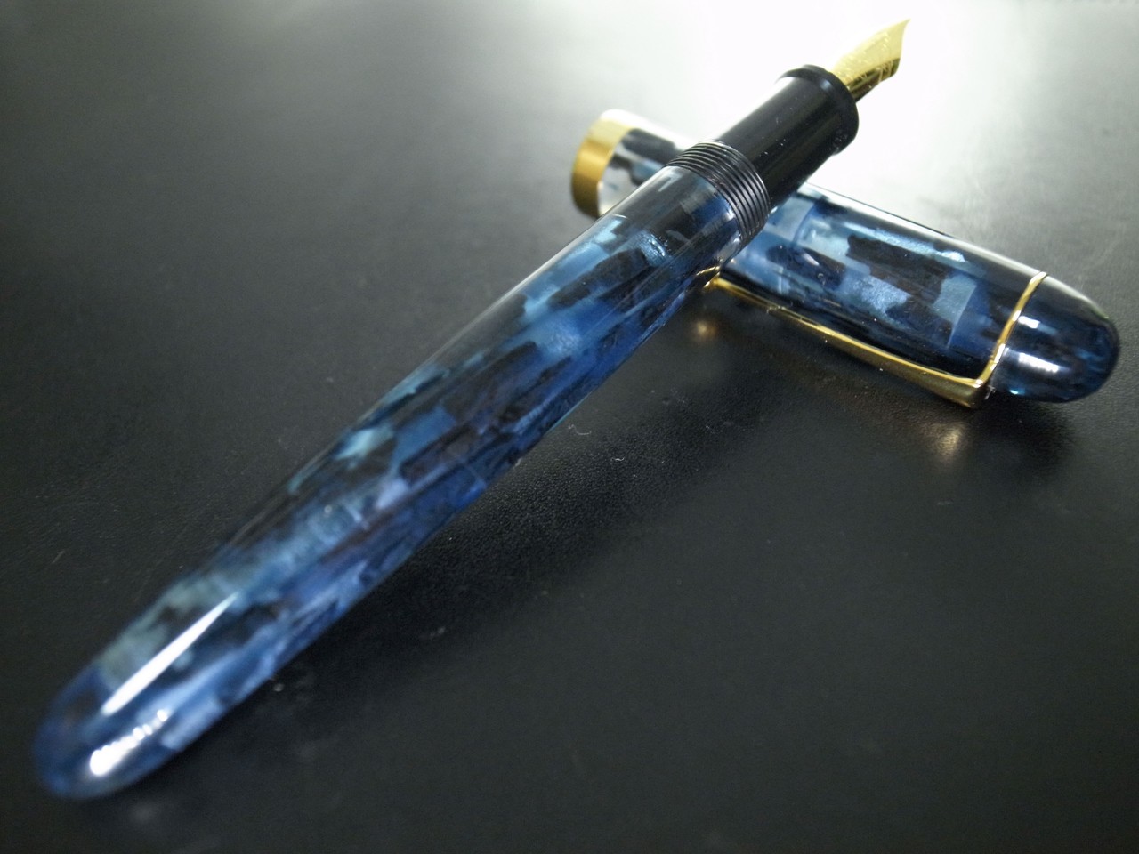 大西製作所 セルロイド万年筆 「海」 : スティログラフィカ