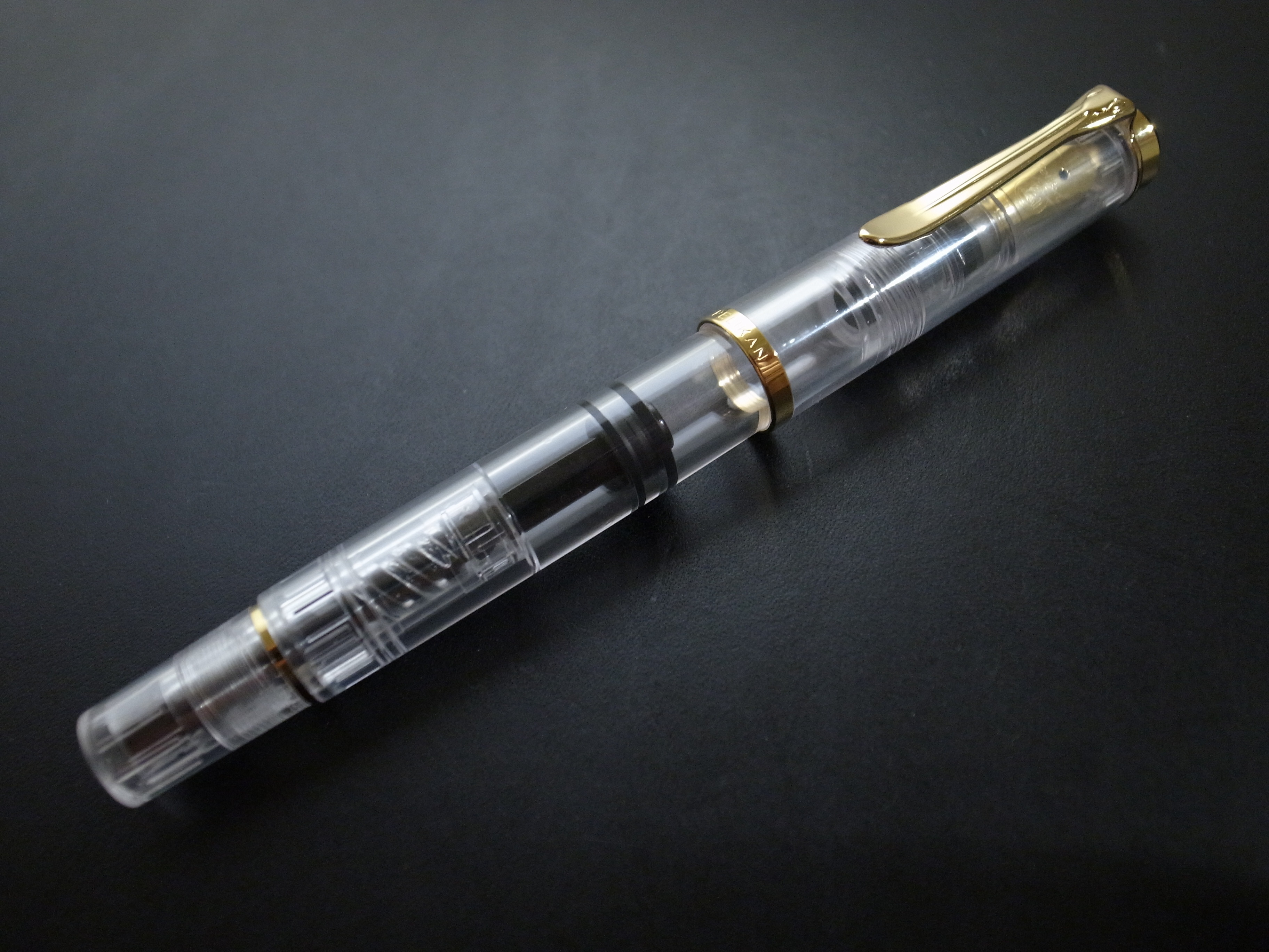 Amazon | Pelikan ペリカン 万年筆 M 中字 デモンストレーター