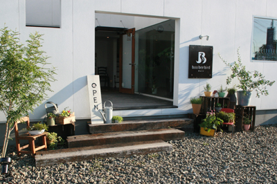 b3
