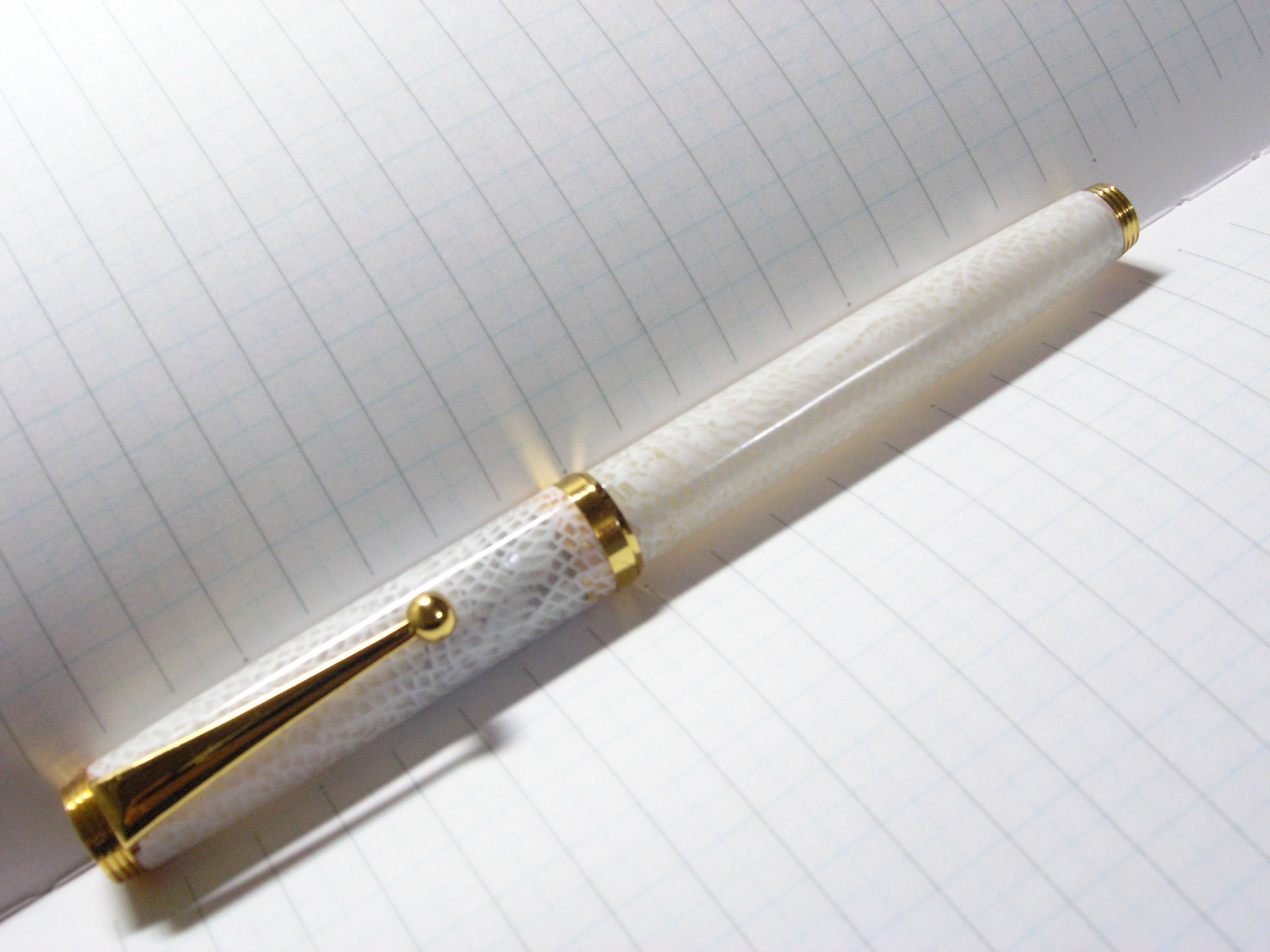 加藤製作所 白珊瑚 680万年筆 : ぺん☆ぱれーどっ! 加藤製作所 白珊瑚 680万年筆 : ぺん☆ぱれーどっ!