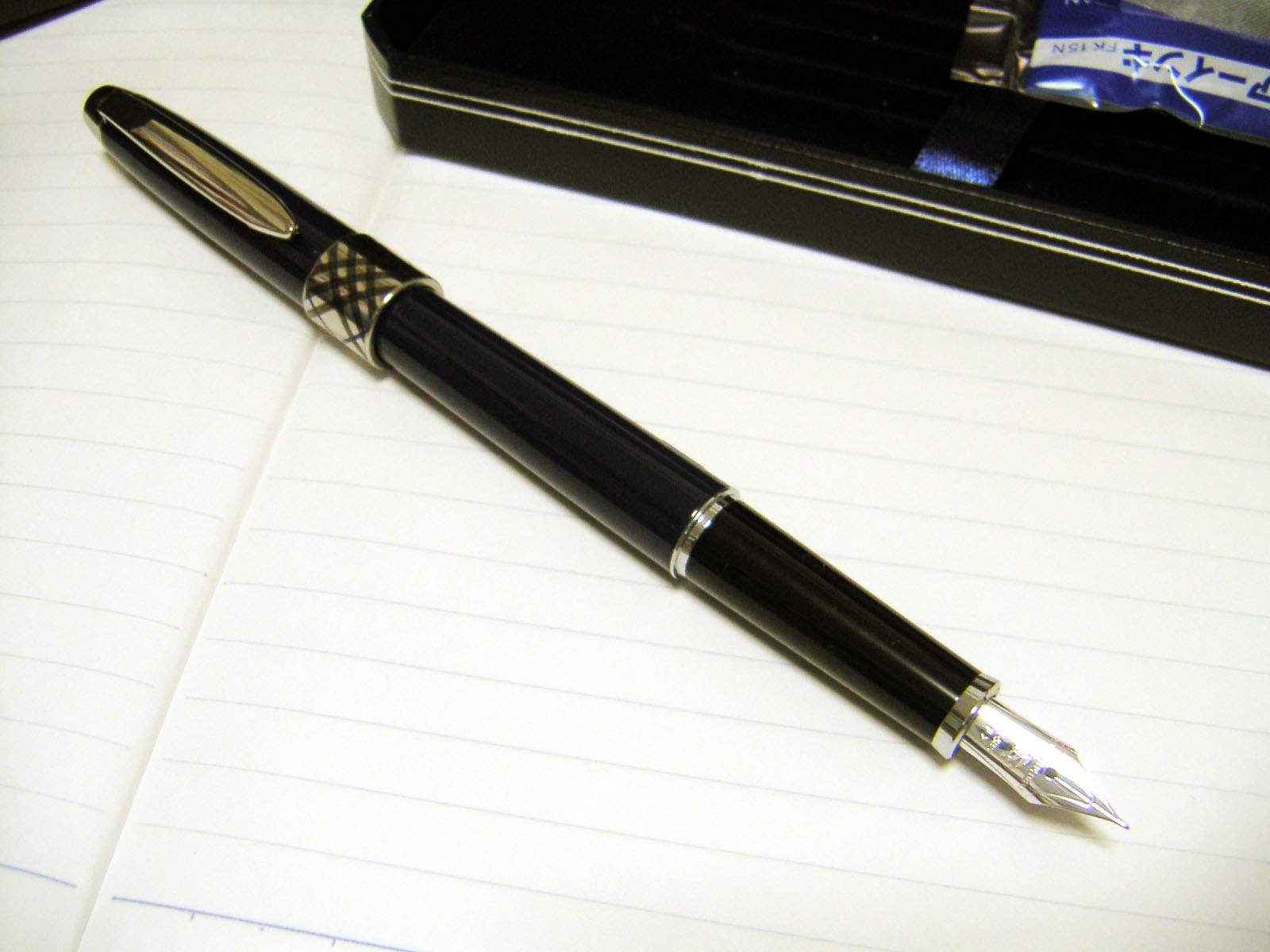 BURBERRY Islington Series Navy Blue 14K(F) : ぺん☆ぱれーどっ! BURBERRY Islington Series Navy Blue 14K(F) : ぺん☆ぱれーどっ!