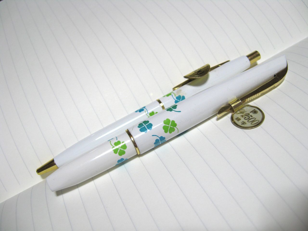 プラチナ PLATINUM 万年筆 ポケット 14K 細字 レトロ クローバー プラチナ PLATINUM 万年筆 ポケット 14K 細字 レトロ クローバーの通販