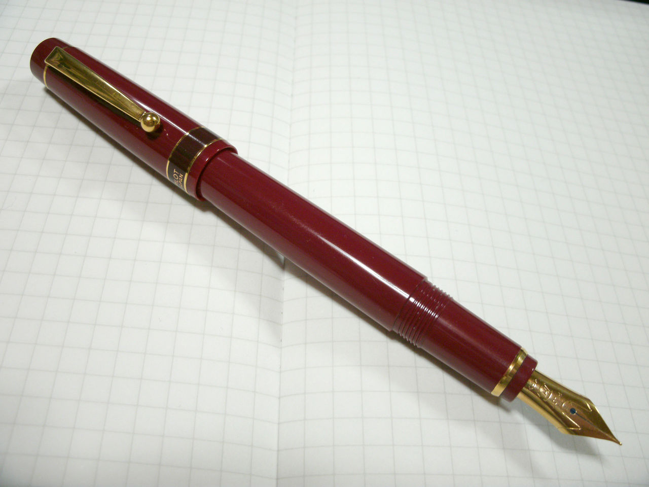パイロット エクリーノ ディープレッド PILOT ECRINO Deep Red (F) : ぺん☆ぱれーどっ！