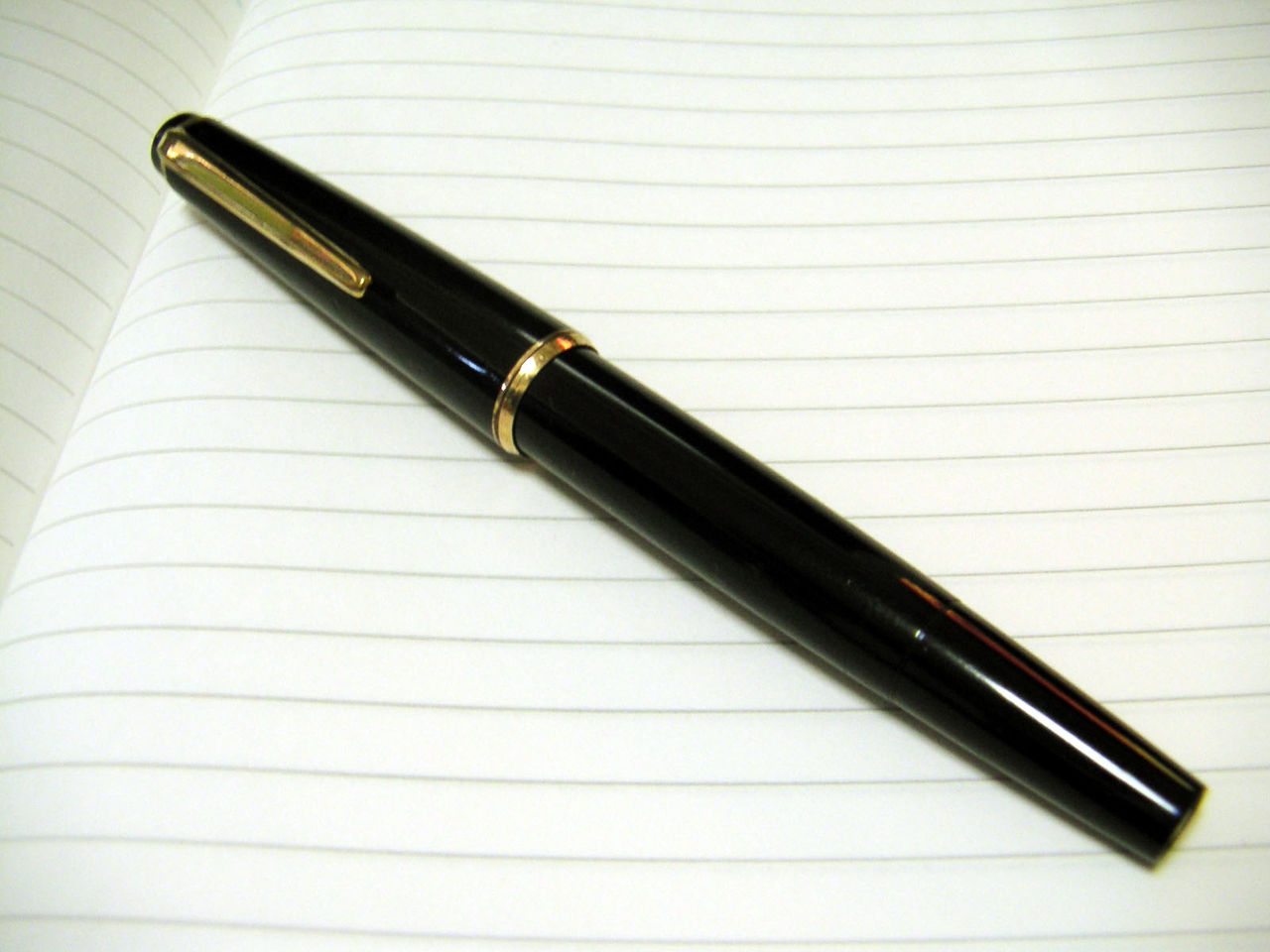 MONTBLANC モンブラン 万年筆 #032 黒 14C EF MONTBLANC モンブラン 万年筆 #032 黒 14C EF