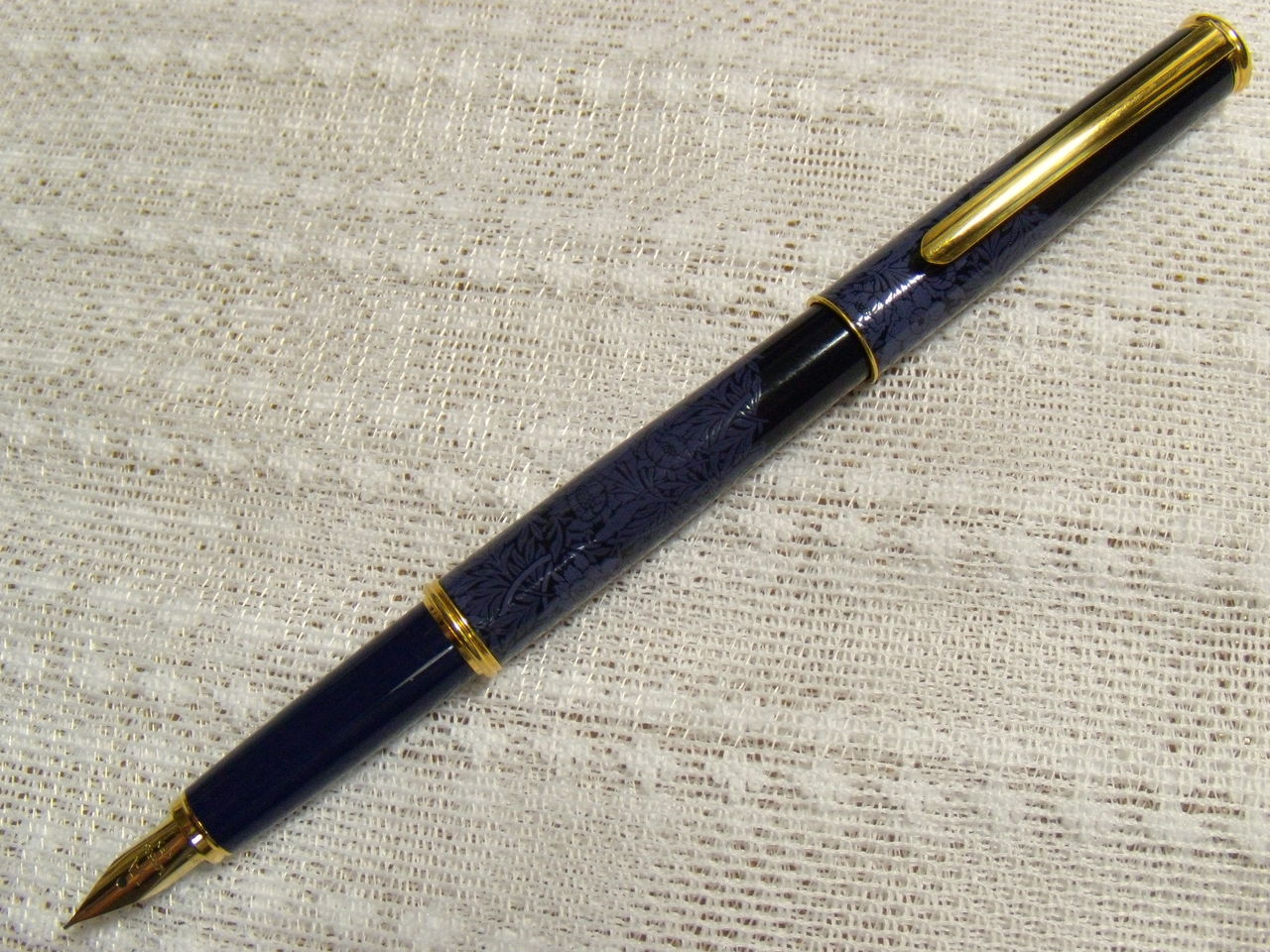 William Morris Collection ウィリアムモリス　筆記具 William Morris Collection Navy 14K-585 : ぺん☆ぱれーどっ！