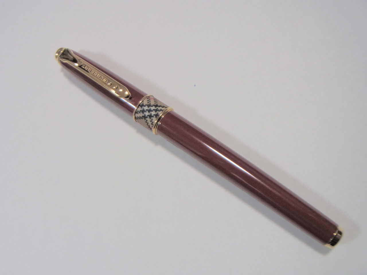Burberry Fountain pen Red 14K-585 F : ぺん☆ぱれーどっ! Burberry Fountain pen Red 14K-585 F : ぺん☆ぱれーどっ!