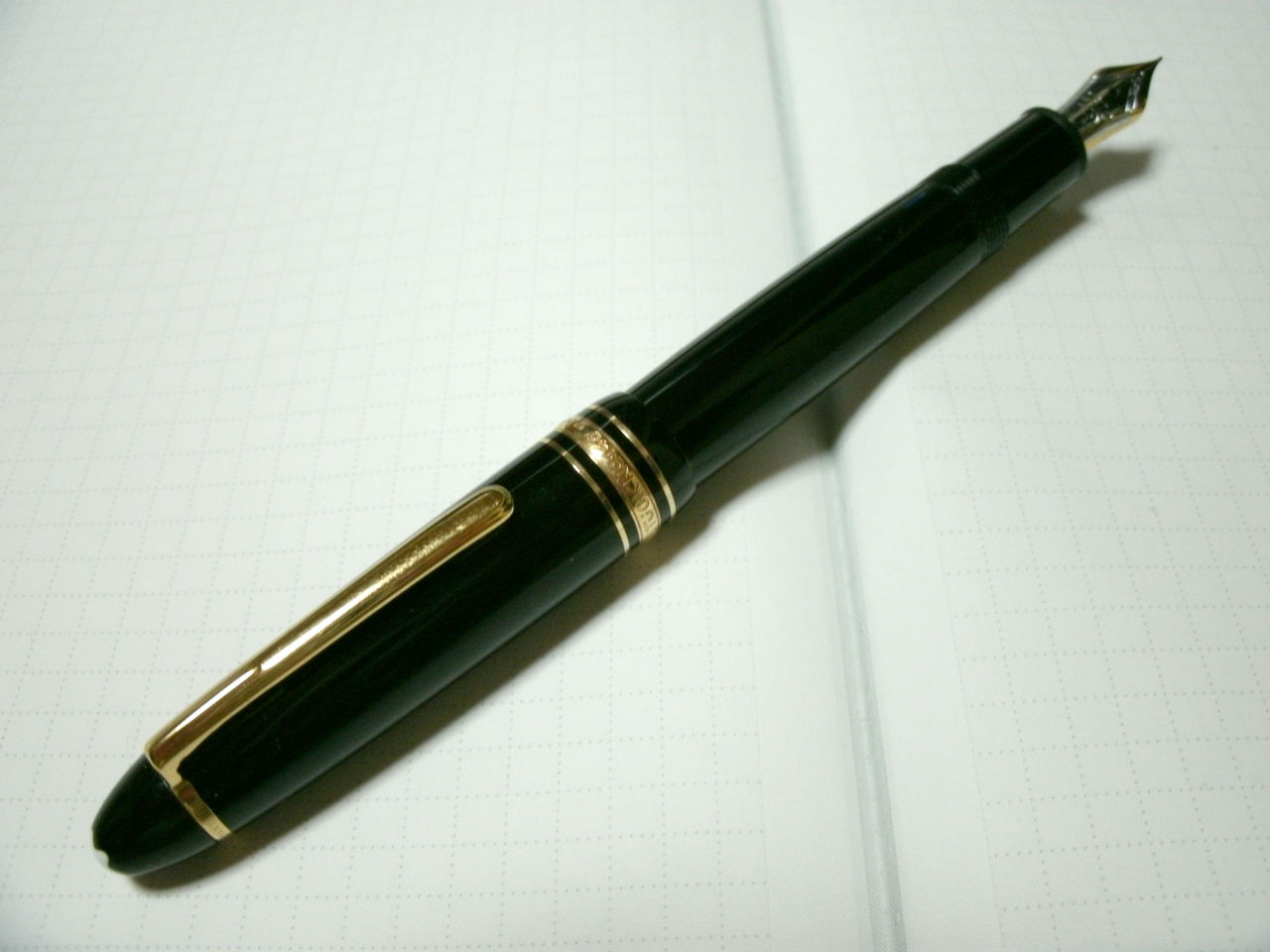 モンブラン montblanc 146　F　万年筆　90年代　14K モンブラン montblanc 146 F 万年筆 90年代 14K 【公式通販】