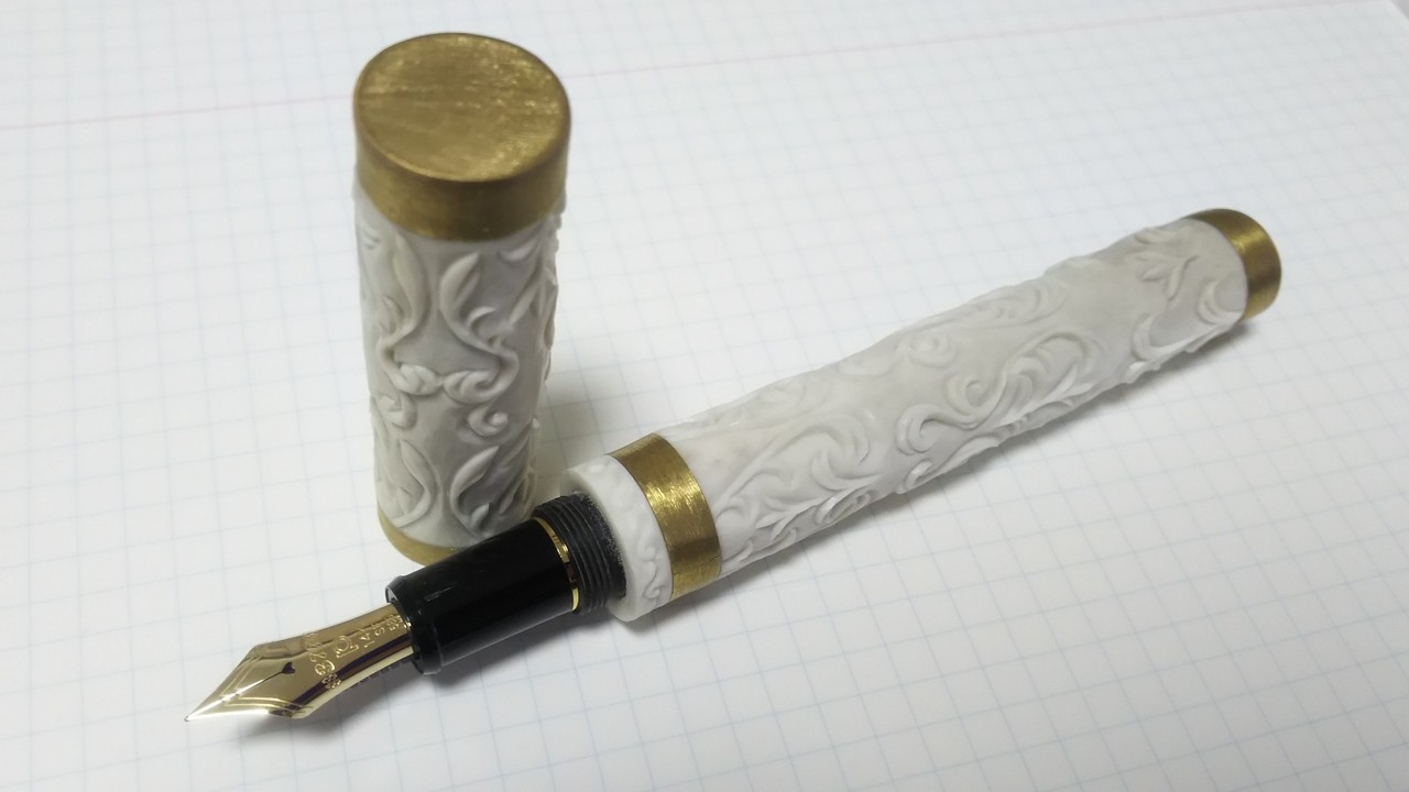 【鹿の角】グラデュエイト万年筆 万年筆 14金 鹿の角 | hiraimokkou