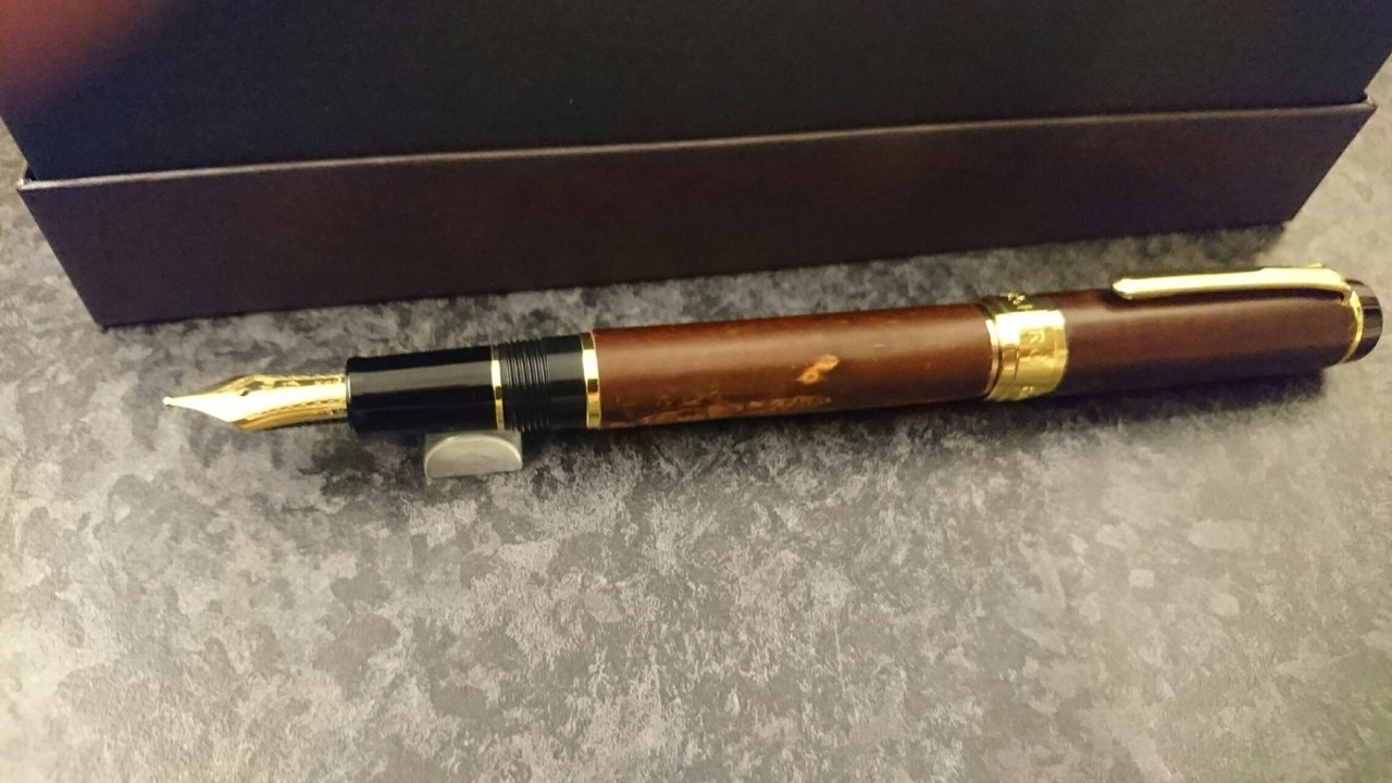 樺細工の万年筆 : 万年筆とヌルリフィルの部屋｜Pen_Saloon