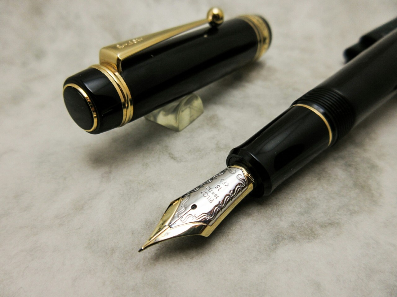 エボナイト万年筆　漆塗り　PILOTカスタム845 カスタム 845 ブラック(お取り寄せ商品) - Pen and message.