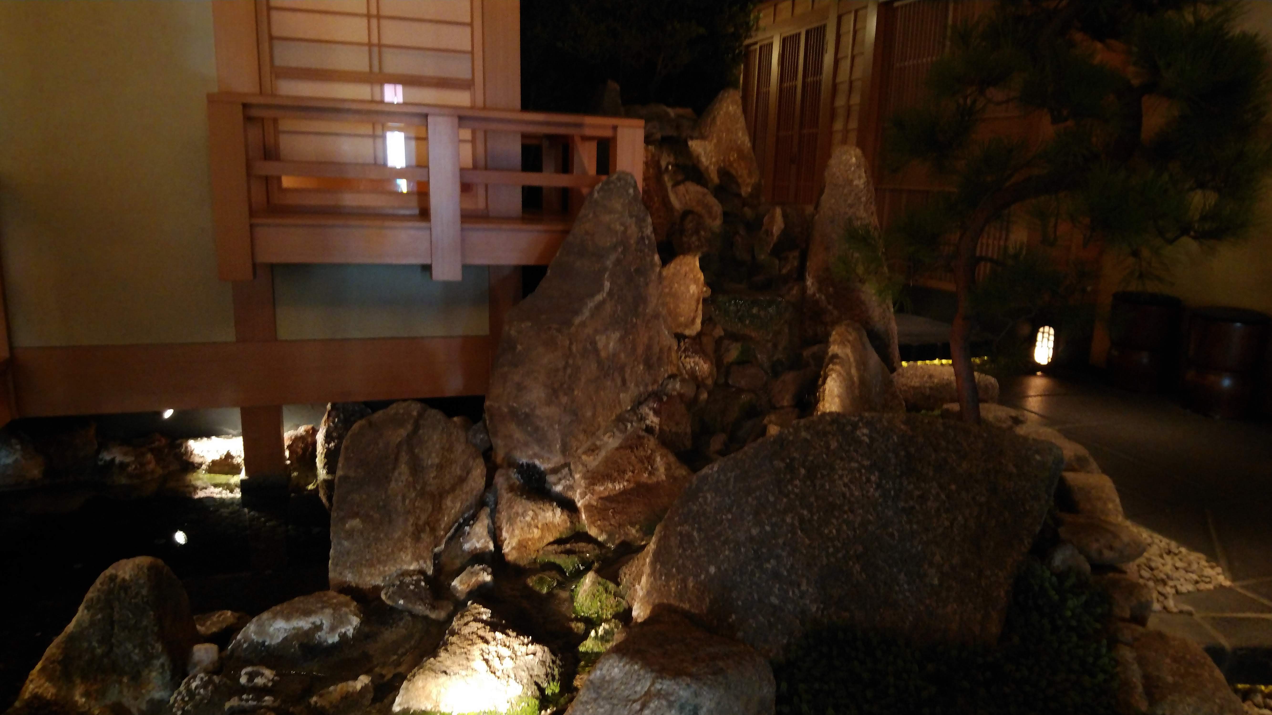 仙台市青葉区 びわね Manchotののんべんだらり