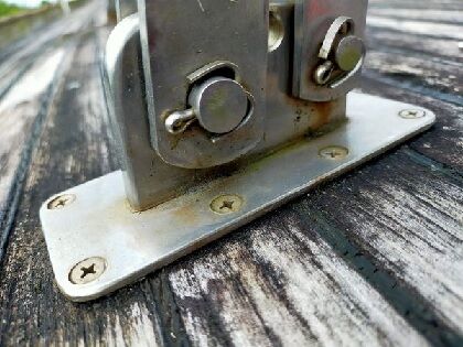 port side side stay