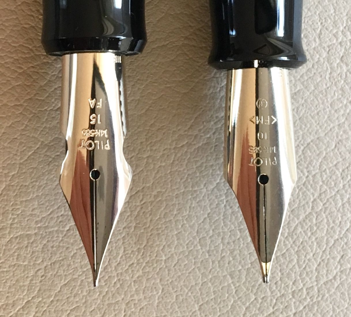 工房 楔 花梨瘤の万年筆(PILOTフォルカンk14ペン先付き) 工房 楔 花梨