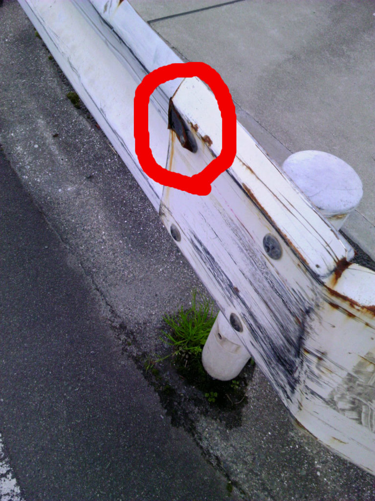 やっと実行できたこと ガードレールの金属片撤去 カメラと写真が大好きな毎日 バイク