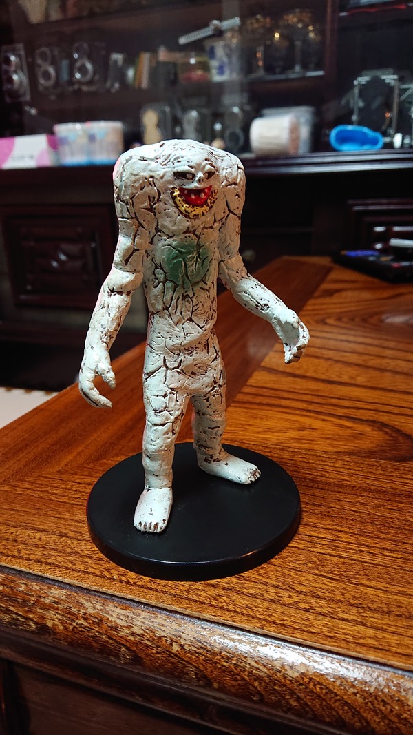 我が家にやってきたジャミラ君 : カメラと写真が大好きな毎日 +