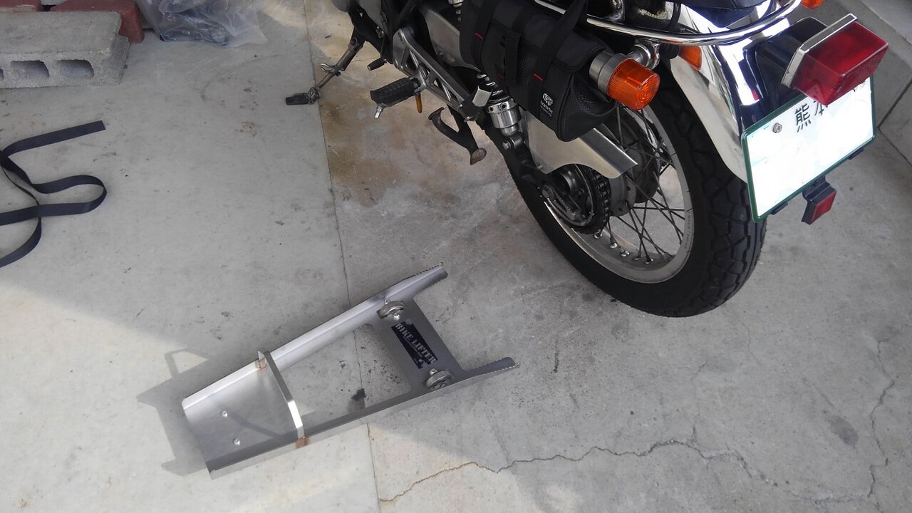 バイクリフターのご紹介 バイクの移動に便利 カメラと写真が大好きな毎日 バイク
