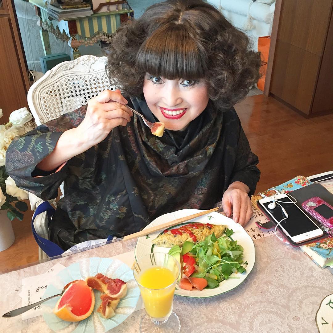 芸能 黒柳徹子がinstagramを開始 自撮りの写真も公開 福山雅治の勧めで ぺぺまとめ 芸能 黒柳徹子がinstagramを開始 自撮りの写真も公開 福山雅治の勧めで ぺぺまとめ