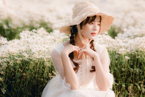 woman-7305089_1920 (2)