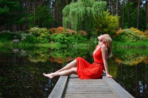 woman-1784755_1920