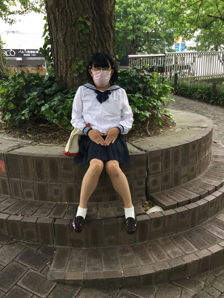 セーラー服 浣腸