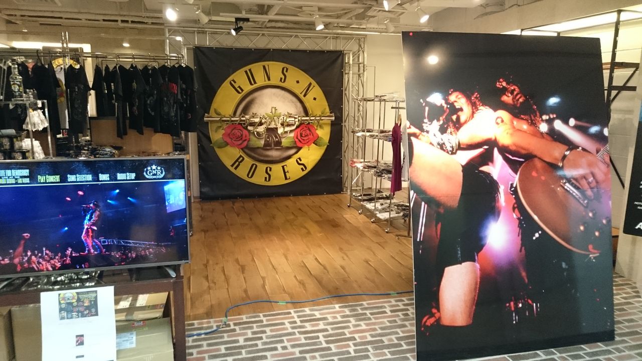 Gun S Shop 大阪出店記念 W Axl Rose ステージファッションの変遷 Pv ライブ映像集 キノコパワー
