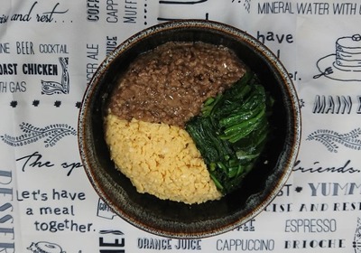 三色丼23