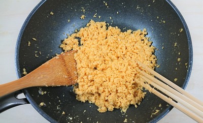 三色丼11
