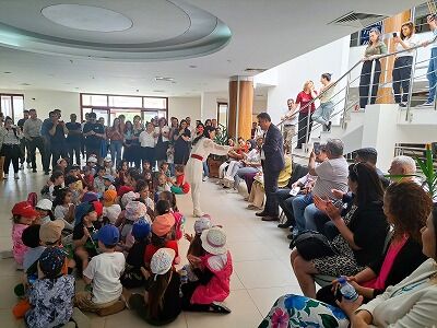 幼稚園開所式コンサート