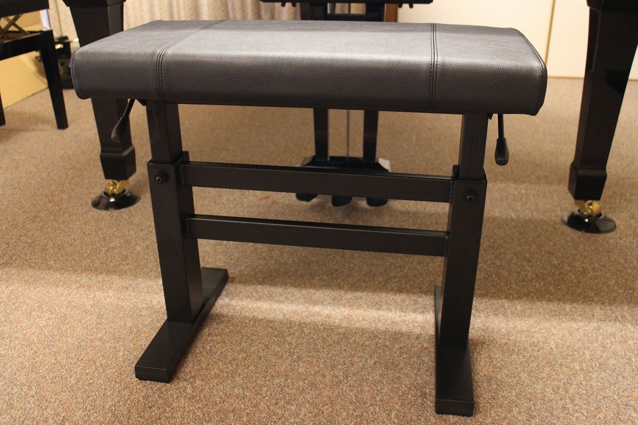 安価な圧力式ピアノベンチが入荷、展示しました！ : ピアノ選びの