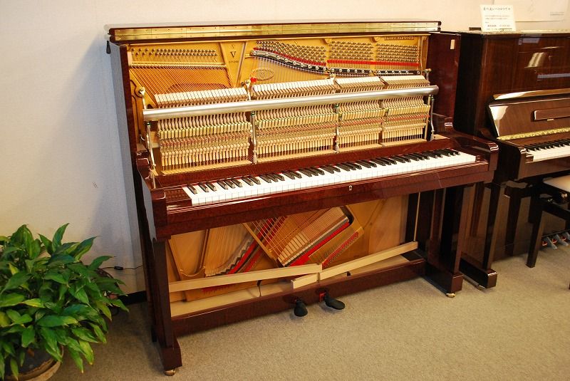 スタインウェイのアップライトピアノの魅力 ピアノ選びのアラカルト