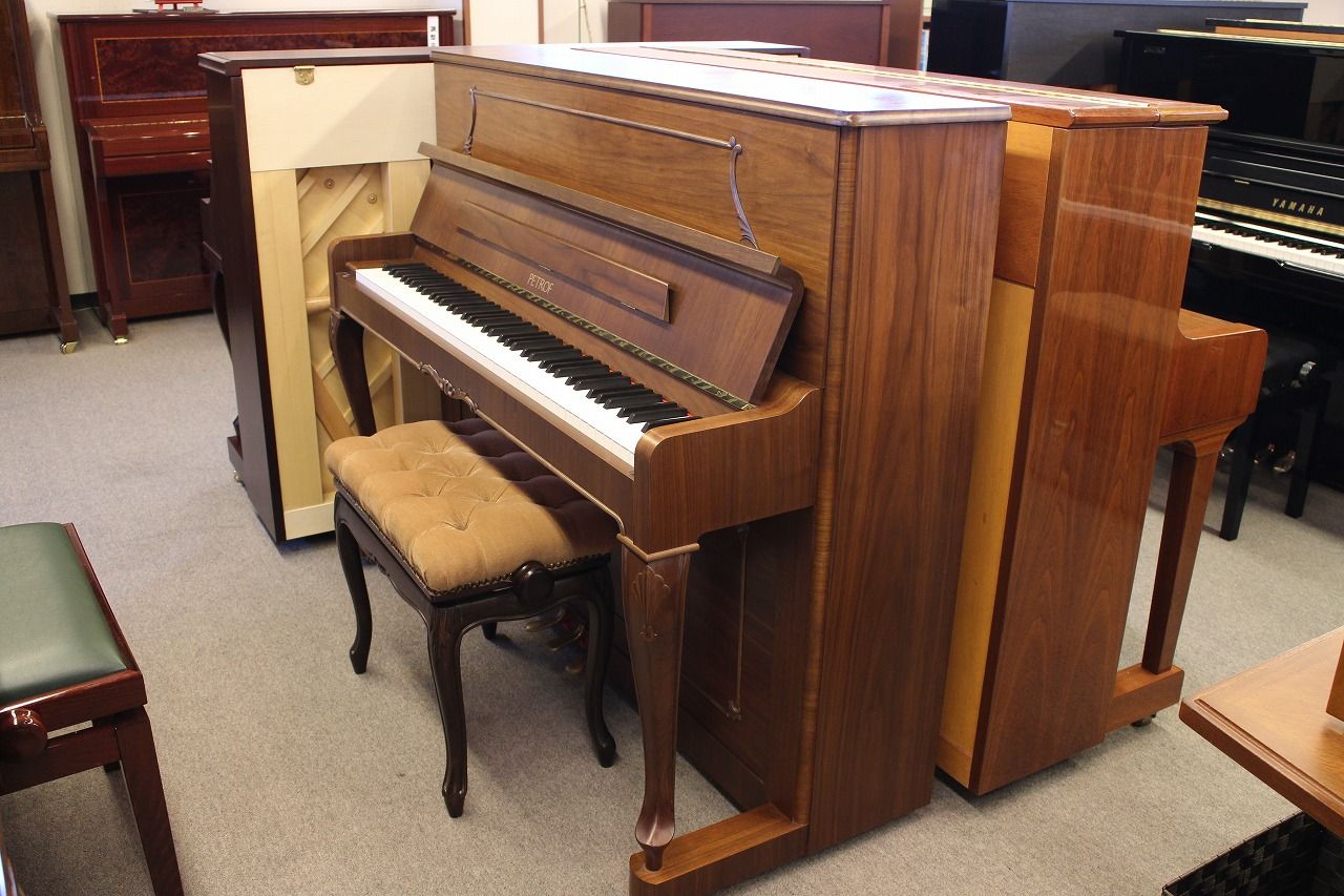 ピアノ　ペトロフ P 118 R1 Rococo | PETROF, spol. s r.o.