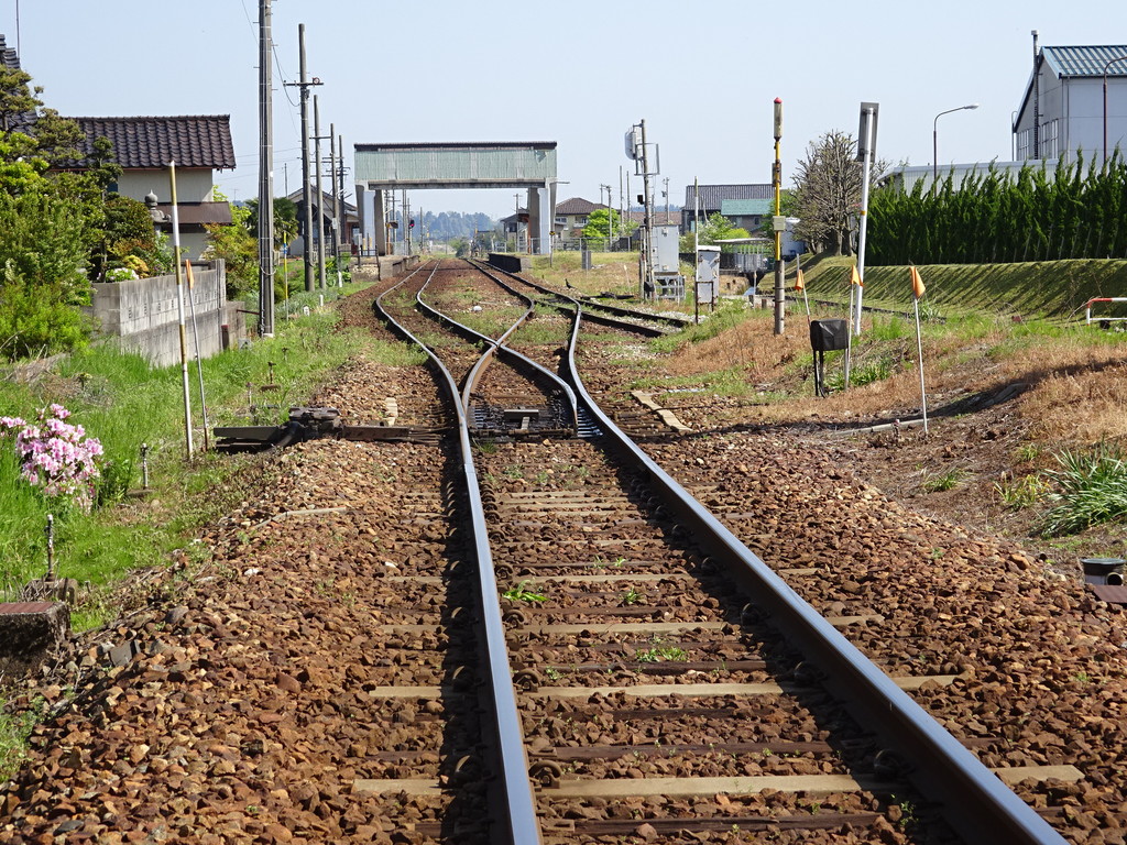 Jr高山線の一駅分を歩く途中に食べたのは高野もなか屋のアイス 富山で飲み食い おぼえ書きブログ