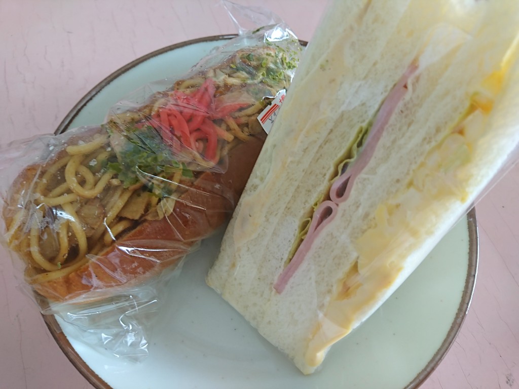 ブレドール奥田店の焼きそばパンにこれこそ焼きそばパンだと叫んでしまった 富山で飲み食い おぼえ書きブログ ブレドール奥田店の焼きそばパンにこれこそ焼きそばパンだと叫んでしまった 富山で飲み食い おぼえ書きブログ