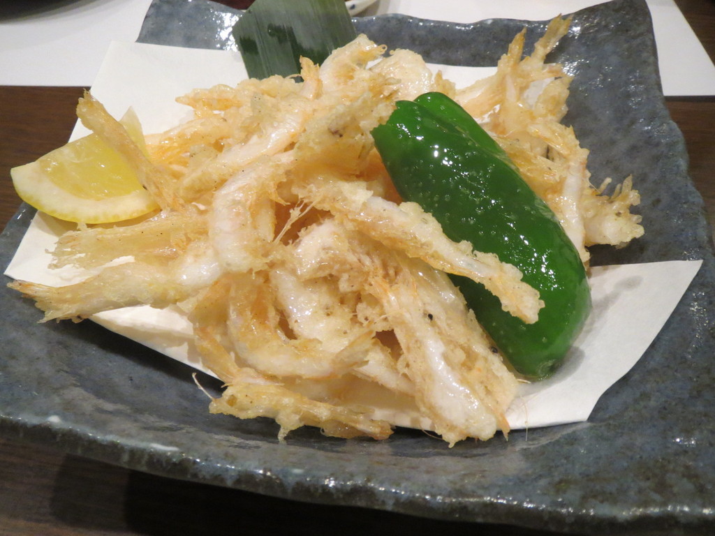 昆布じめになったしろえび 富山で飲み食い おぼえ書きブログ 昆布じめになったしろえび 富山で飲み食い おぼえ書きブログ