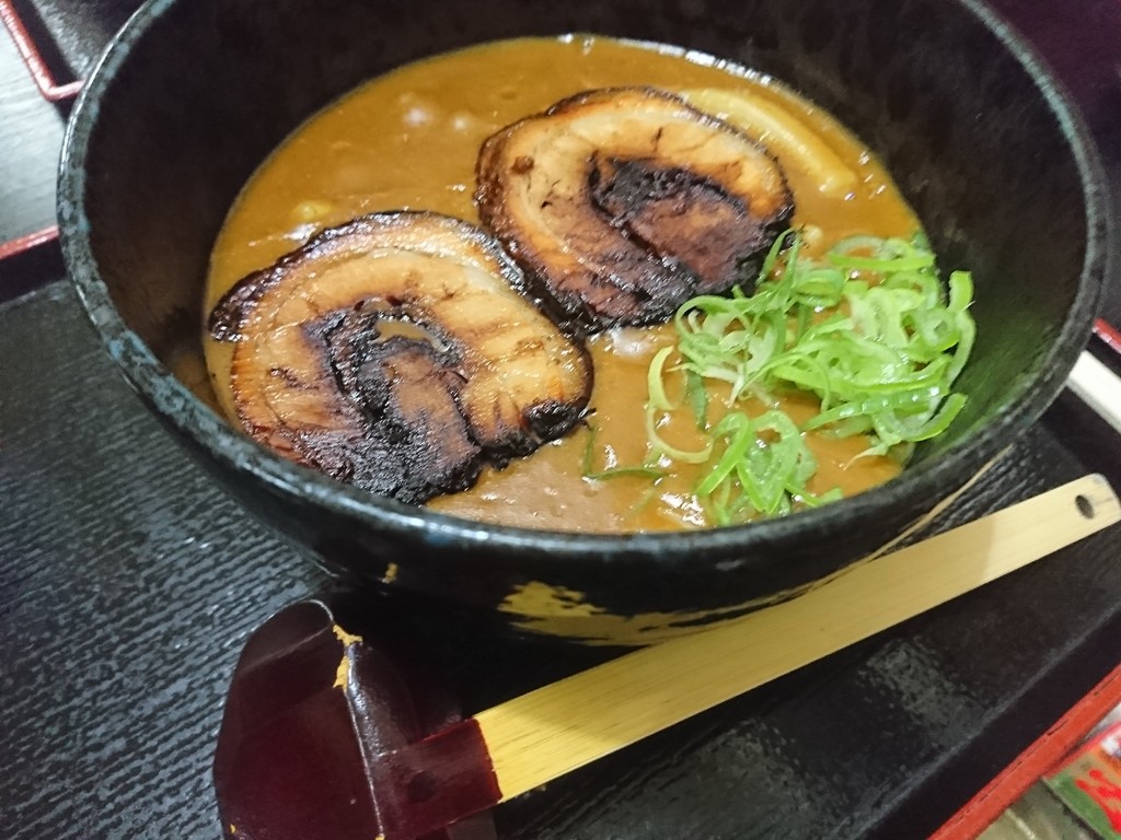深味の焼豚カレーうどんはチャーシューメンとカレーうどんのいいとこ取り 富山で飲み食い おぼえ書きブログ 深味の焼豚カレーうどんはチャーシューメンとカレーうどんのいいとこ取り 富山で飲み食い おぼえ書きブログ