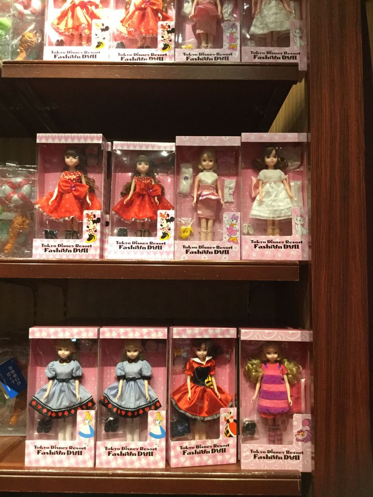 東京ディズニーリゾートファッションドール チシャ猫 ハートの女王 Disney World