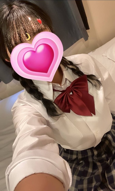 1758408838224
