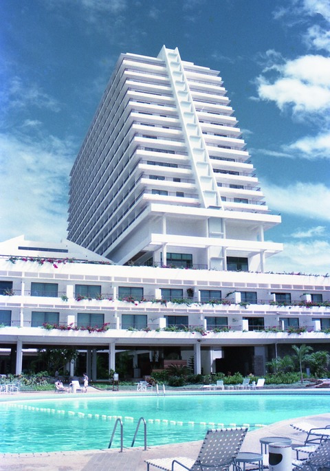 1988Guam048