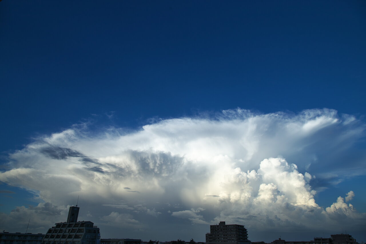 空模様 夜明け もくもく雲 変な空 サンセットは無し サイパン情報他趣味の色々 空模様 夜明け もくもく雲 変な空 サンセットは無し サイパン情報他趣味の色々