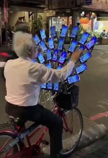 ポケモンgo スマホ2台も3台も操作しながらトロトロ歩いて周り