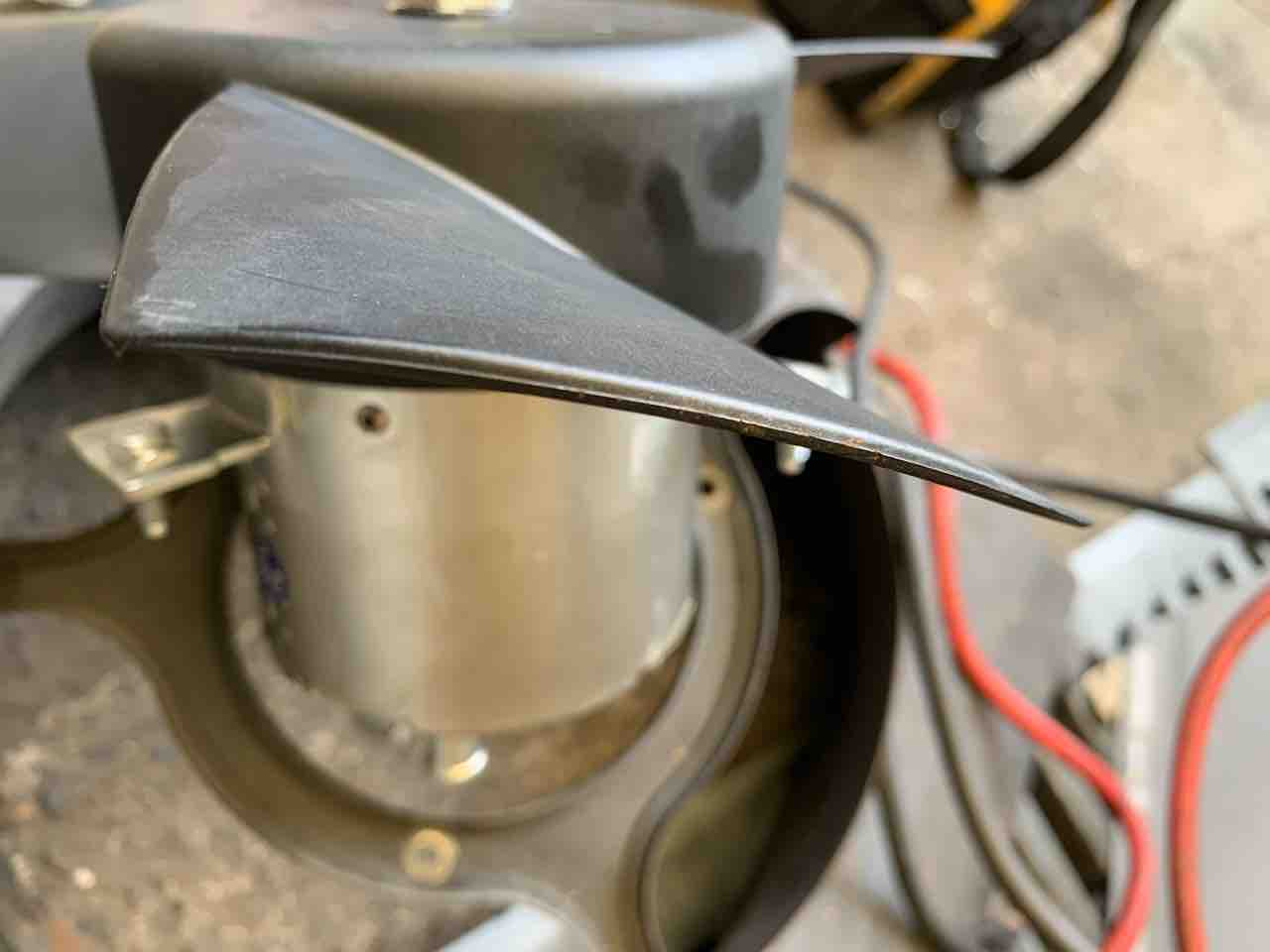 ヴァナゴンT3⁄カラベルT3用ラジエーターファンモーター新品 ヴァナゴン