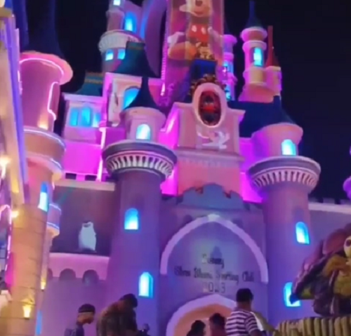 ディズニーランドをベースにしたインドの宗教的なテーマパークができたようです！ｗ（３つのビデオ）