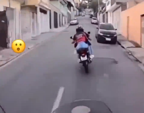 白バイから狂ったように逃げるカップルの乗ったバイクが怖すぎる！ｗ