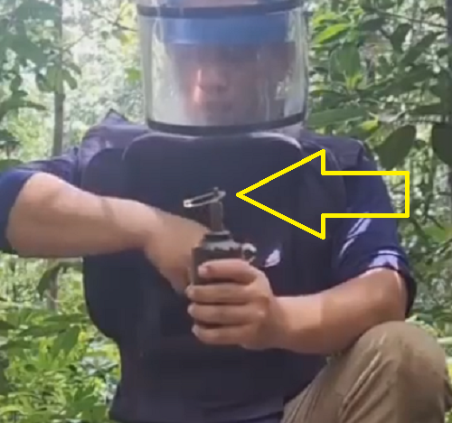 タイ警察による「地雷処理」って、使う道具はそれだけでいいの！？ｗ