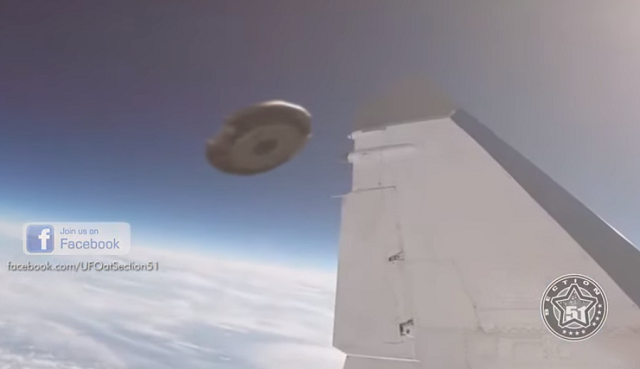 ロシア軍のパイロットが2機のUFOとの接近遭遇を報告した映像がこれ！（６枚の画像とビデオ）