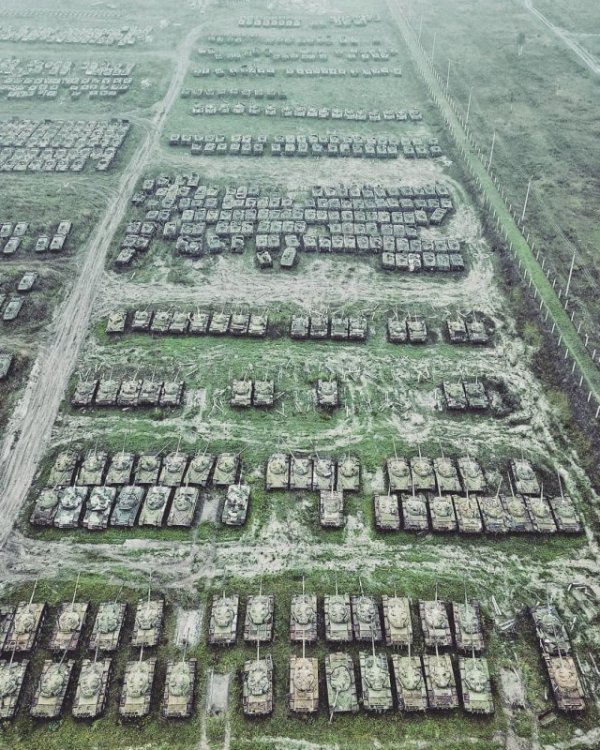 シベリアにある戦車の墓場が凄い 17枚の写真 夜ふかしのすすめ シベリアにある戦車の墓場が凄い 17枚の写真 夜ふかしのすすめ