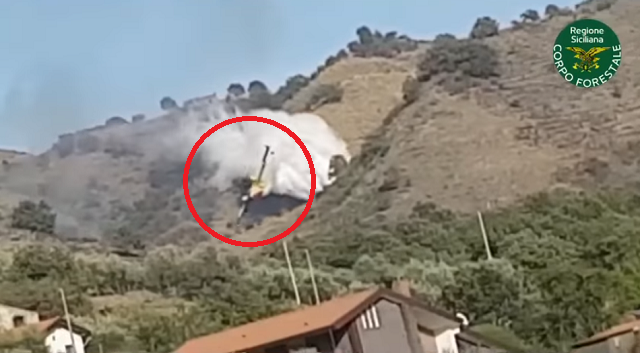 イタリアのエトナ山での山火事で空中消火してた飛行機が無理をして墜落した！